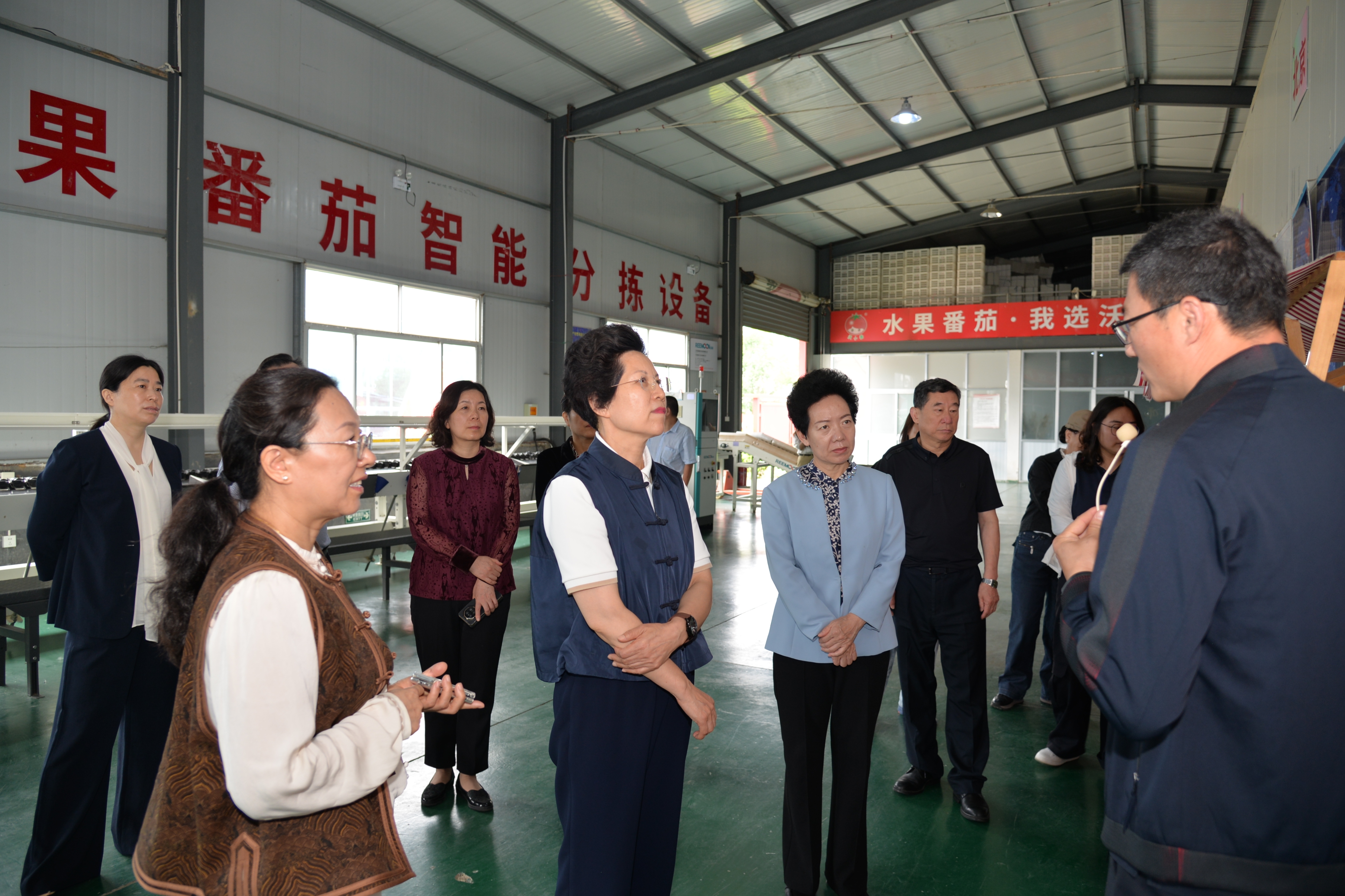 市政协围绕推进“群众提·商量办”工作组织开展界别活动